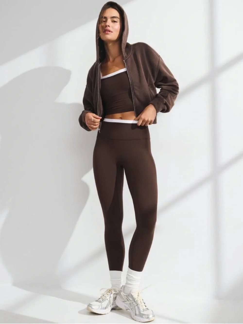 All-In-Motion On-The-Go Full-Zip Longsleeve Crop Hooded Sweatshirt Coffee Brown